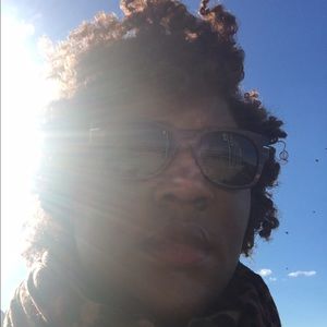 Meet your Posher, Chyves