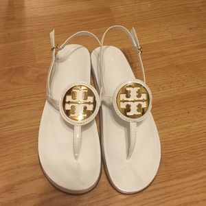 FLASH SALE 🎉🎉Tory burch sandals