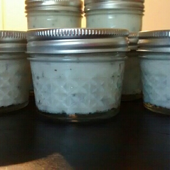 Sugar Scrubs- Lavender - Picture 2 of 3