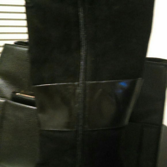 Boots - Picture 4 of 4