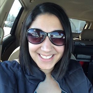 Meet your Posher, Cara