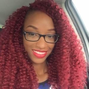 Meet your Posher, Alicia