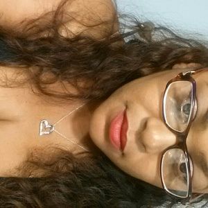 Meet your Posher, Monique