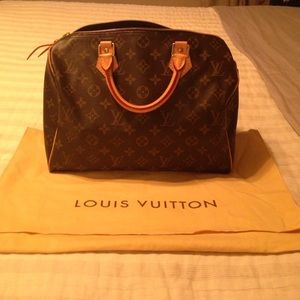 Louis Vuitton Speedy purse
