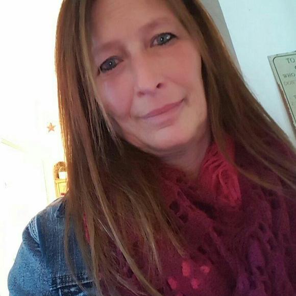 Meet your Posher, Kelly - Picture 1 of 1