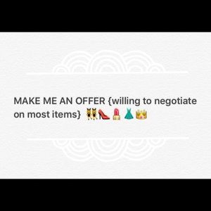 Make me and offer!!! 👛💄💚