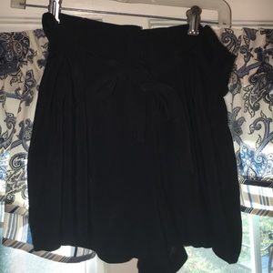 Black shorts with cute bow detail