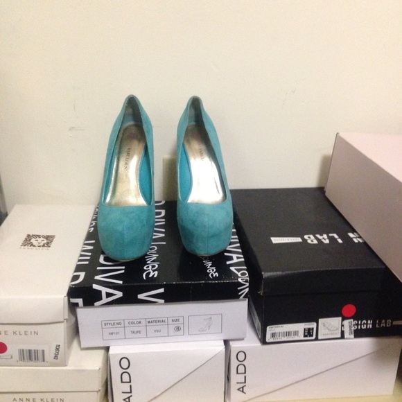 Pumps - Picture 3 of 3