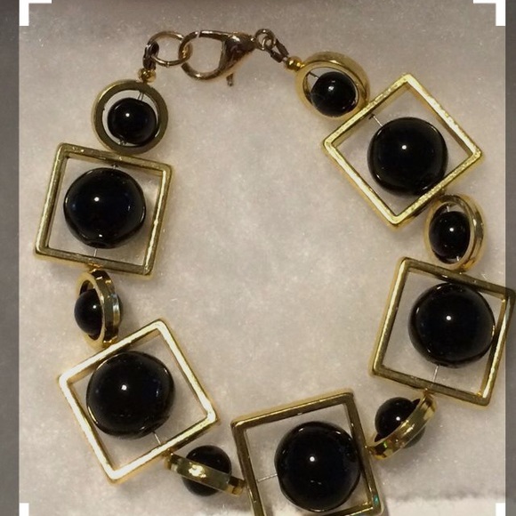 Bracelets - Picture 2 of 4