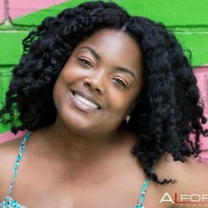 Meet your Posher, Denise