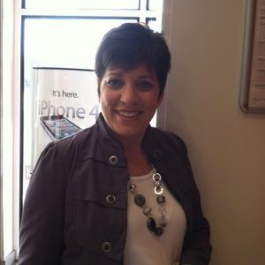 Meet your Posher, Cecilia