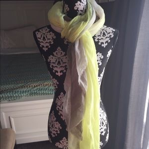 Scarf/ shawl