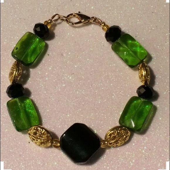 Bracelets - Picture 4 of 4