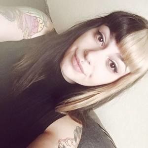 Meet your Posher, Raegan