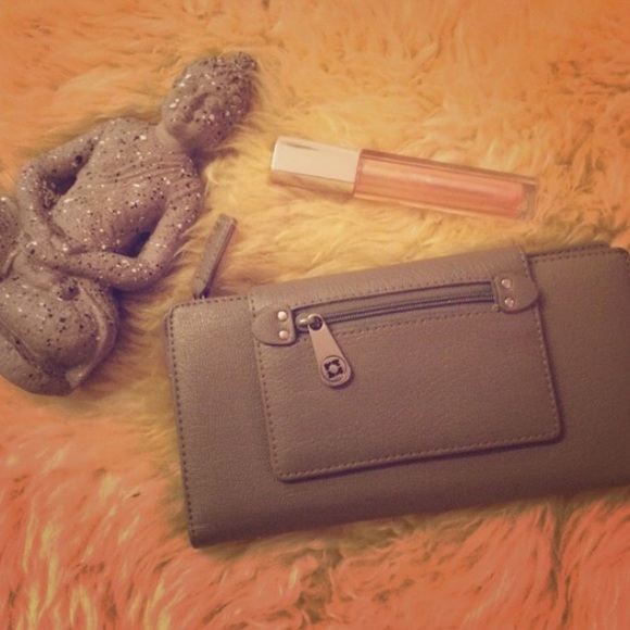 Gray Kenneth Cole Wallet!