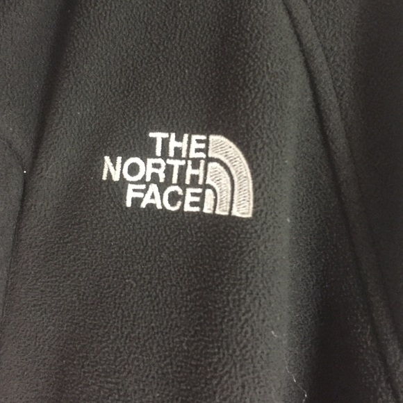 North face - Picture 2 of 4