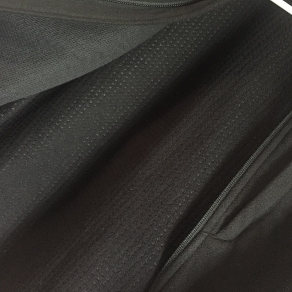 North face - Picture 4 of 4