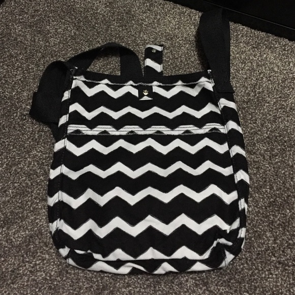 Final price. Cross body bag.