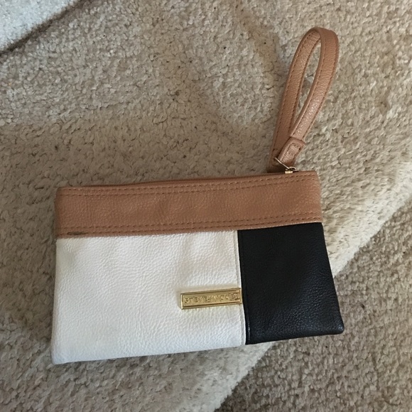 Wallet wristlet