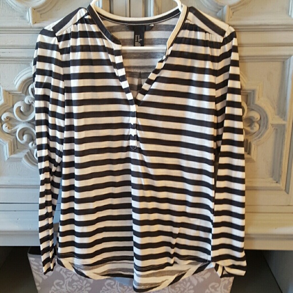 H&M black and white prison tee