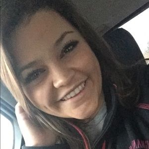 Meet your Posher, Abbie