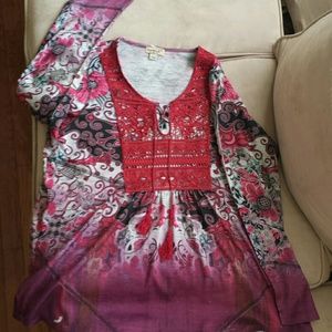 Long sleeve floral tunic type shirt