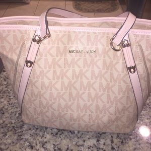 Micheal kors nice bag