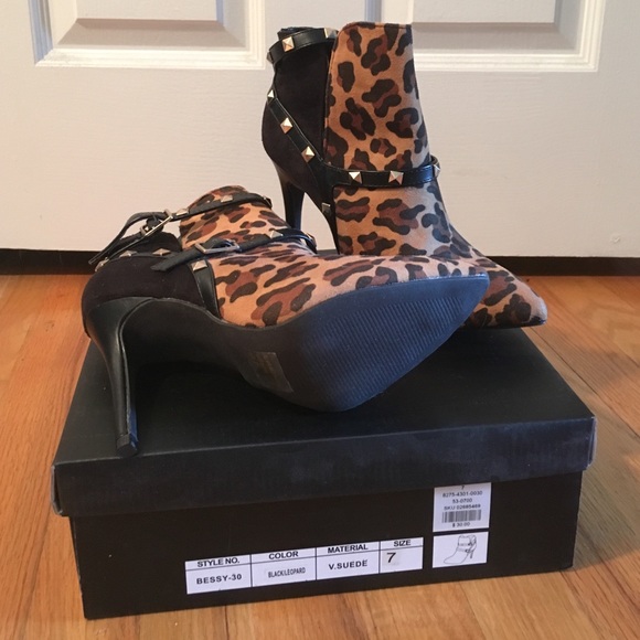 Black and Leopard ankle booties - Picture 2 of 2