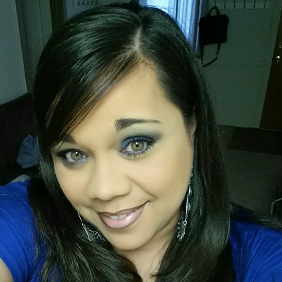 Meet your Posher, Charlotte