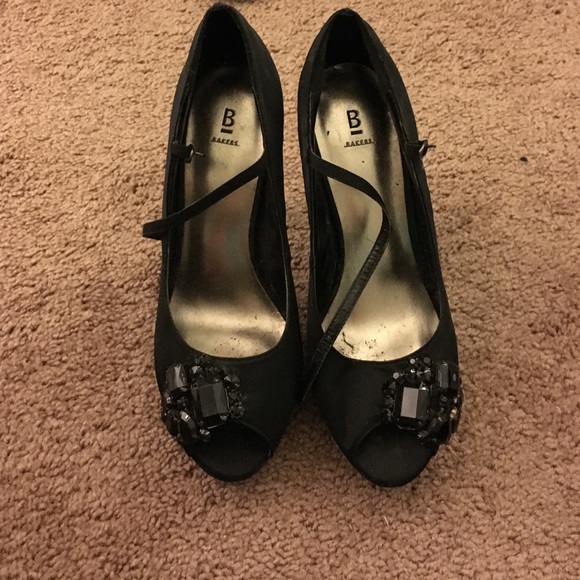 Black/glittery heels size 8