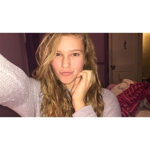 Meet your Posher, Hannah