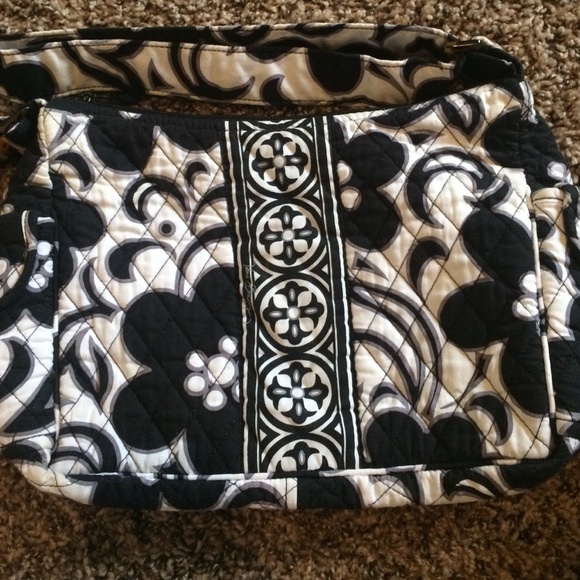 Extra pictures of the Vera Bradley hobo purse