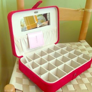 Mele & Co. Jewelry box. Red.