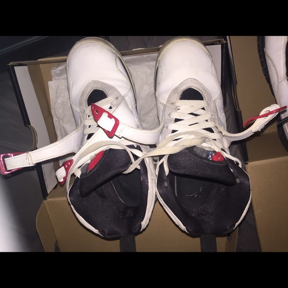 Jordan Bugs Bunny 8's - Picture 4 of 4