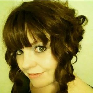 Meet your Posher, Gena