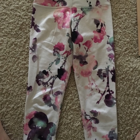 Lululemon blossom wunder under crop leggings