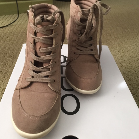 Worn twice aldo sneaker wedges - Picture 2 of 3