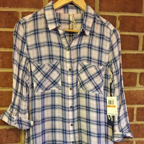 Cute elbow sleeve button up