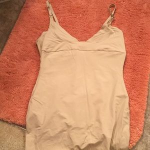 Flexees fitted spandex slip.