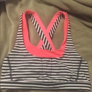 Lululemon run stuff your bra