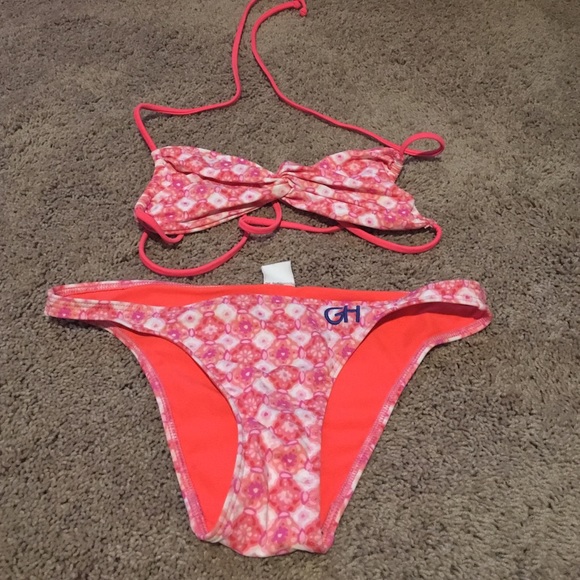 Gilly Hicks swim suit