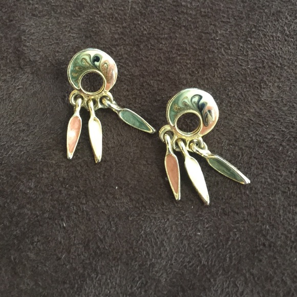 Peach/ sage gold tone earrings