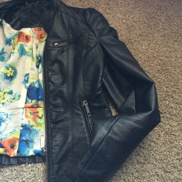 Jacket - Picture 2 of 3