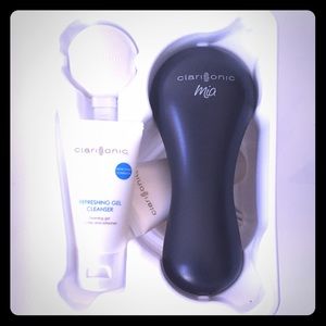 CLARISONIC Mia 1 Facial Cleansing Speed Brush