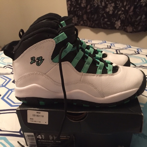 Air Jordan 10s - Picture 2 of 3