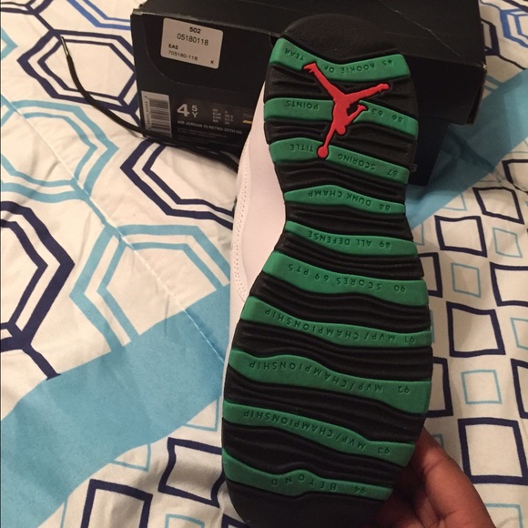Air Jordan 10s - Picture 3 of 3