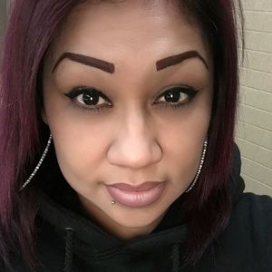 Meet your Posher, Elva