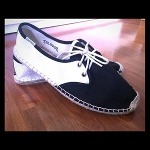 SOLUDOS Color Block Derby Lace Up