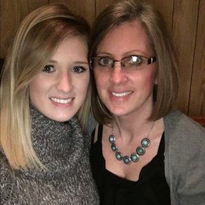 Meet your Posher, Lacey