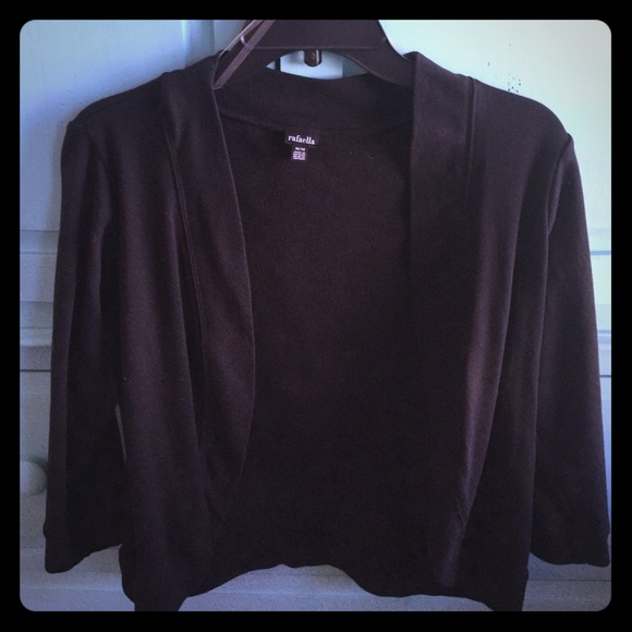 Wear me with anything. Black open front. Cute 🎉🎉